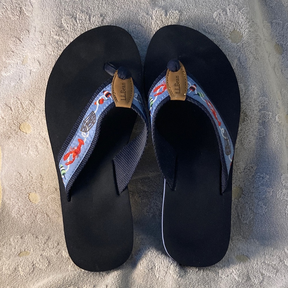 L.L. Bean Navy Flip Flop Sandals with Light Blue Crab-Print Straps